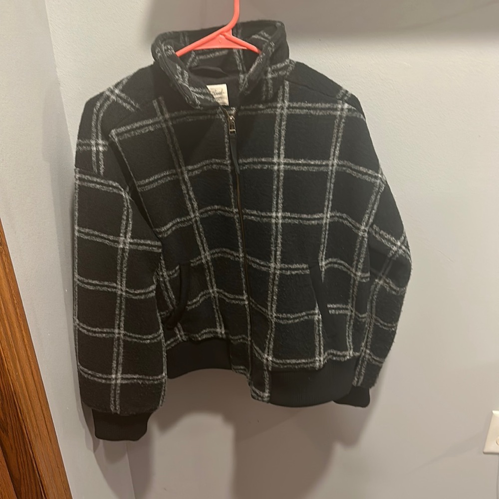 Plaid Black and white bomber type jacket!